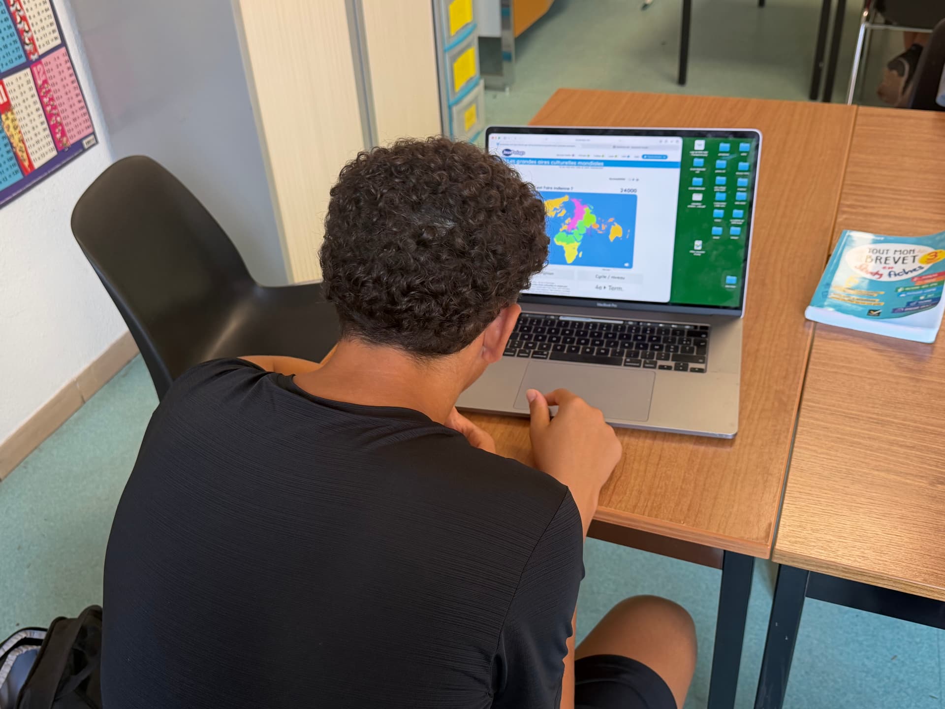 Révisions du brevet avec des supports numériques